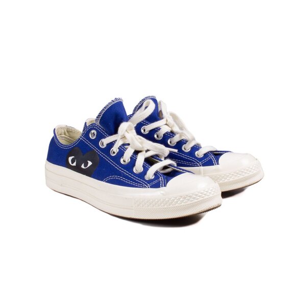 COMME DES GARCONS PLAY x CONVERSE Blue Canvas Heart Low Top Sneakers - Picture 3 of 7